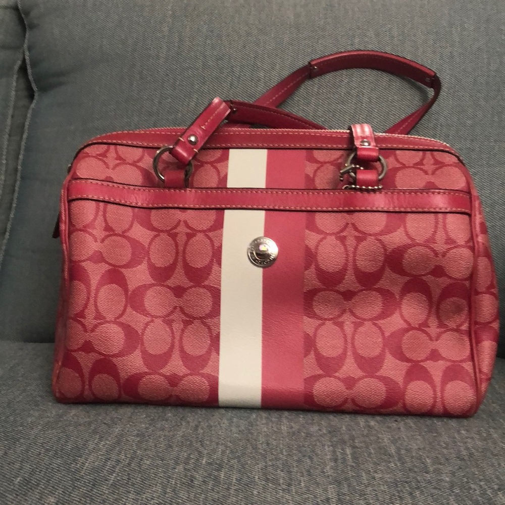 Coach pink/white bowler purse GREAT CONDITION